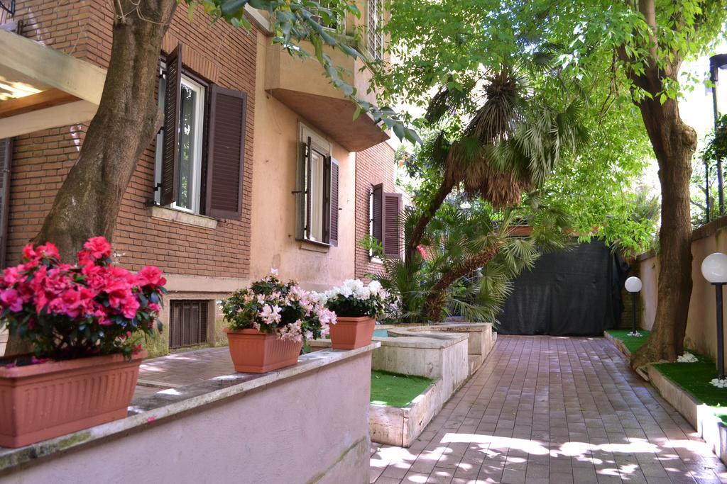 Tiburtina House Hotel Roma Ngoại thất bức ảnh