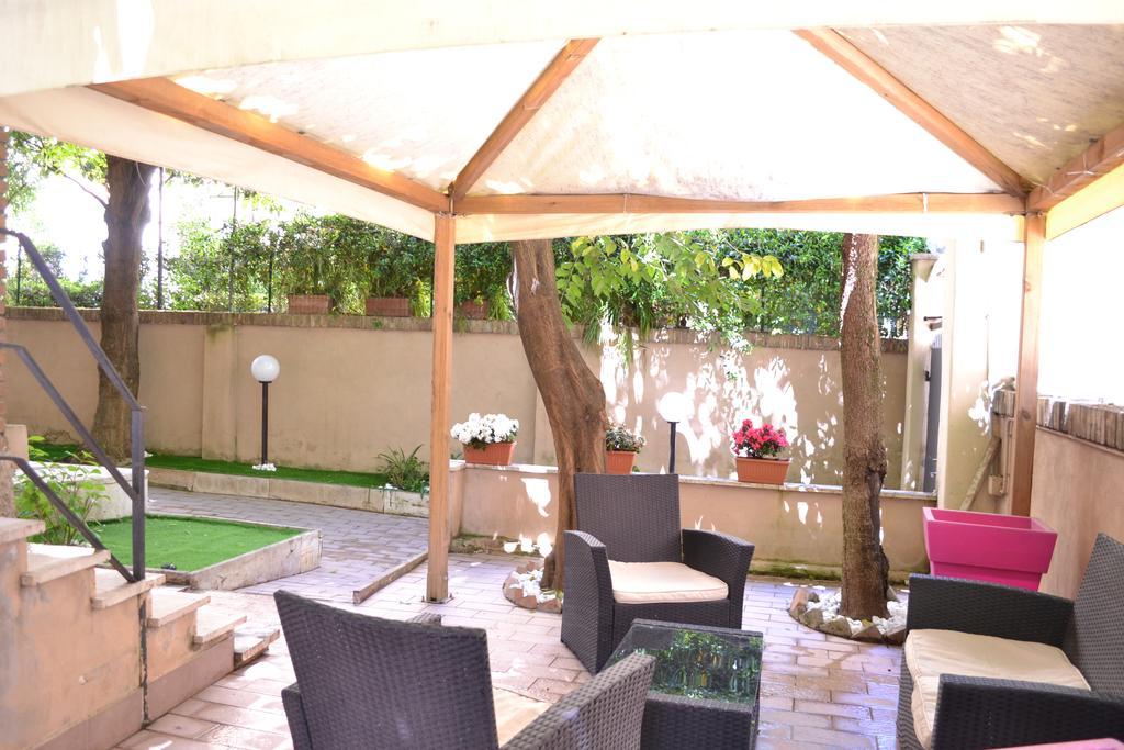 Tiburtina House Hotel Roma Ngoại thất bức ảnh