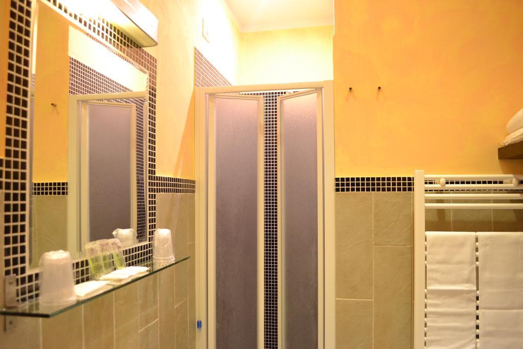 Tiburtina House Hotel Roma Ngoại thất bức ảnh