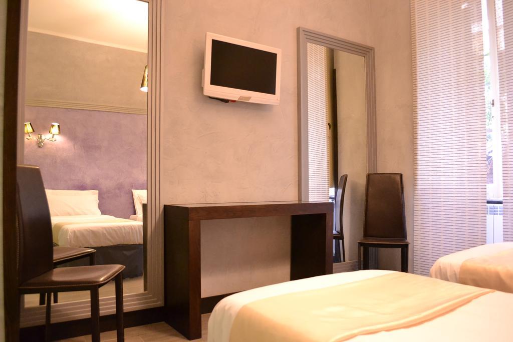 Tiburtina House Hotel Roma Ngoại thất bức ảnh