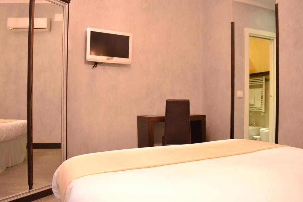 Tiburtina House Hotel Roma Ngoại thất bức ảnh