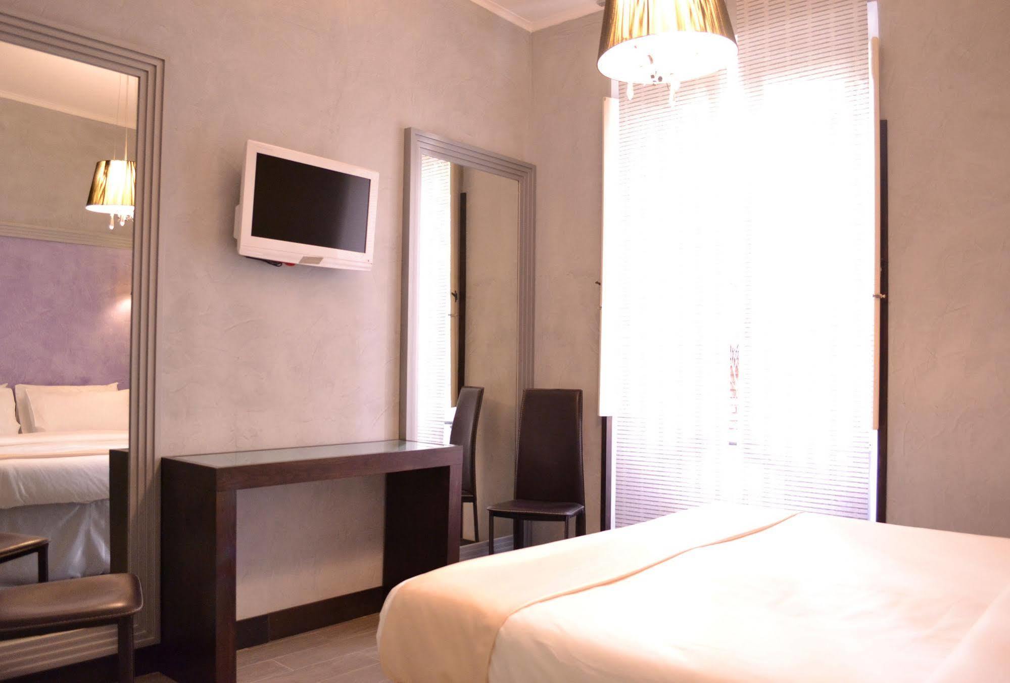 Tiburtina House Hotel Roma Ngoại thất bức ảnh