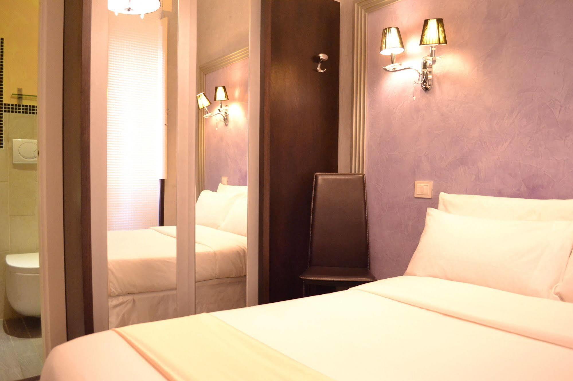 Tiburtina House Hotel Roma Ngoại thất bức ảnh