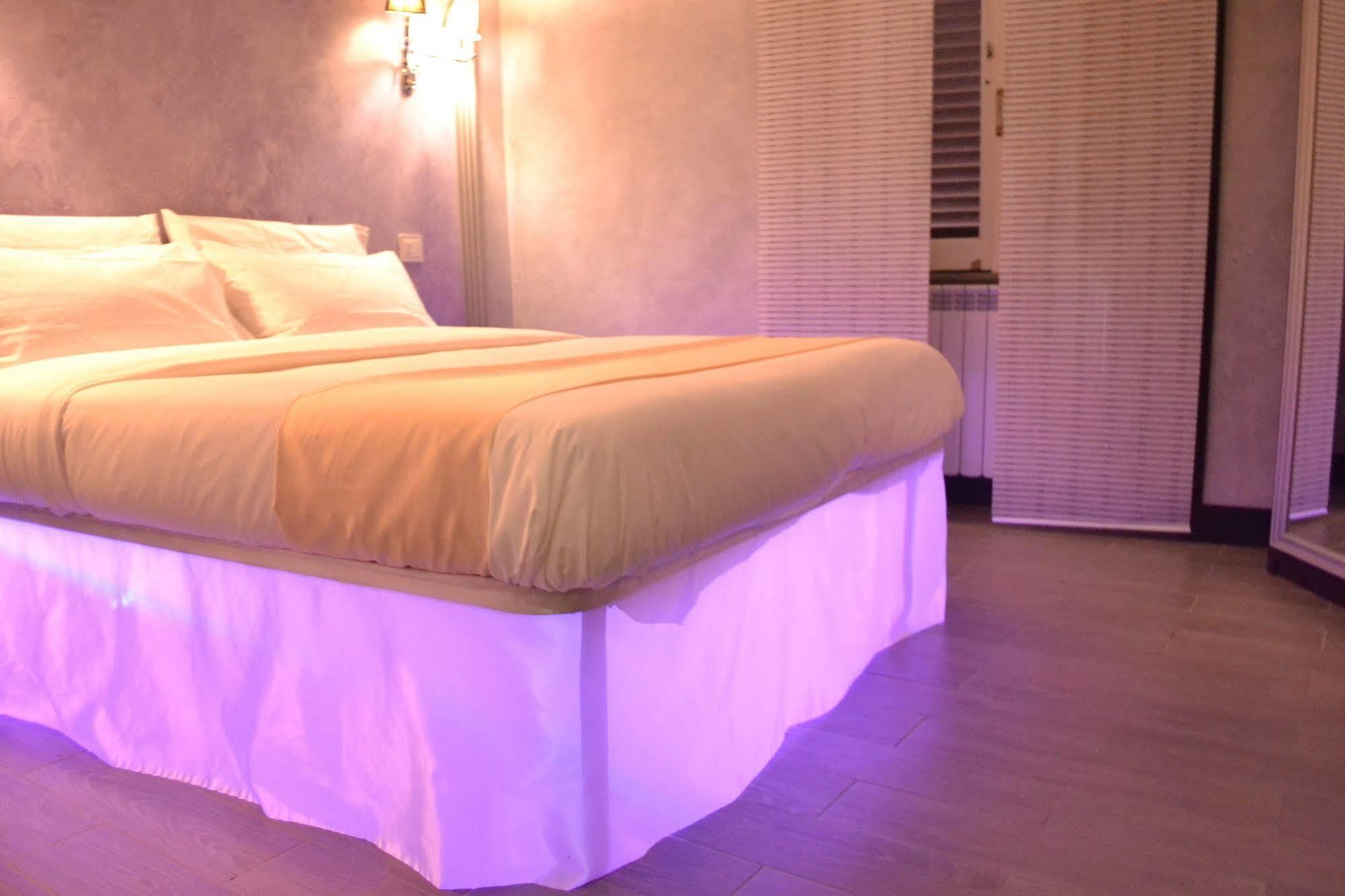 Tiburtina House Hotel Roma Ngoại thất bức ảnh