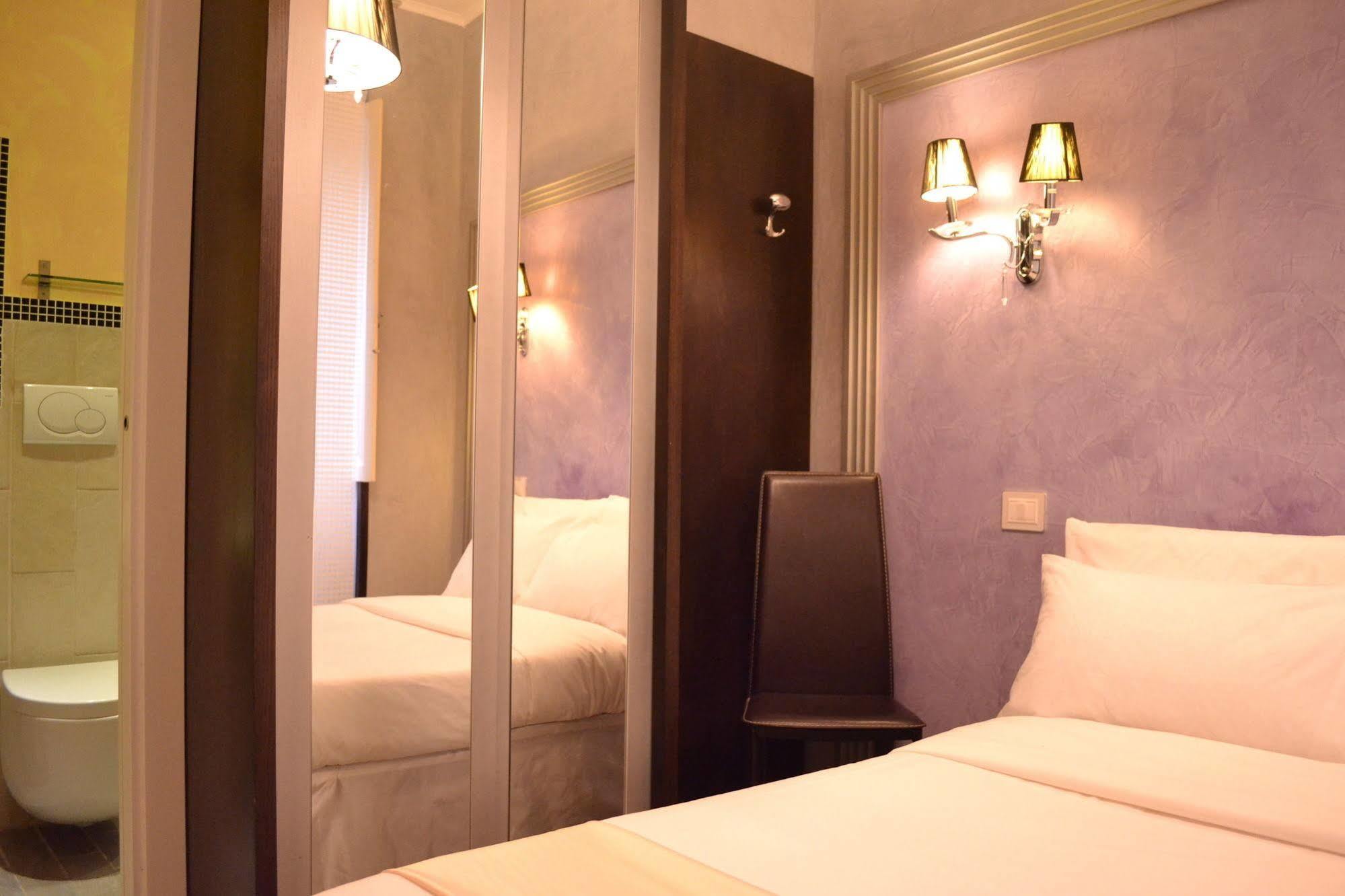 Tiburtina House Hotel Roma Ngoại thất bức ảnh