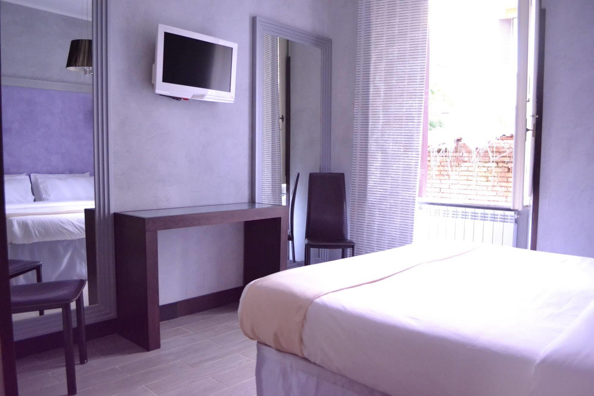 Tiburtina House Hotel Roma Ngoại thất bức ảnh