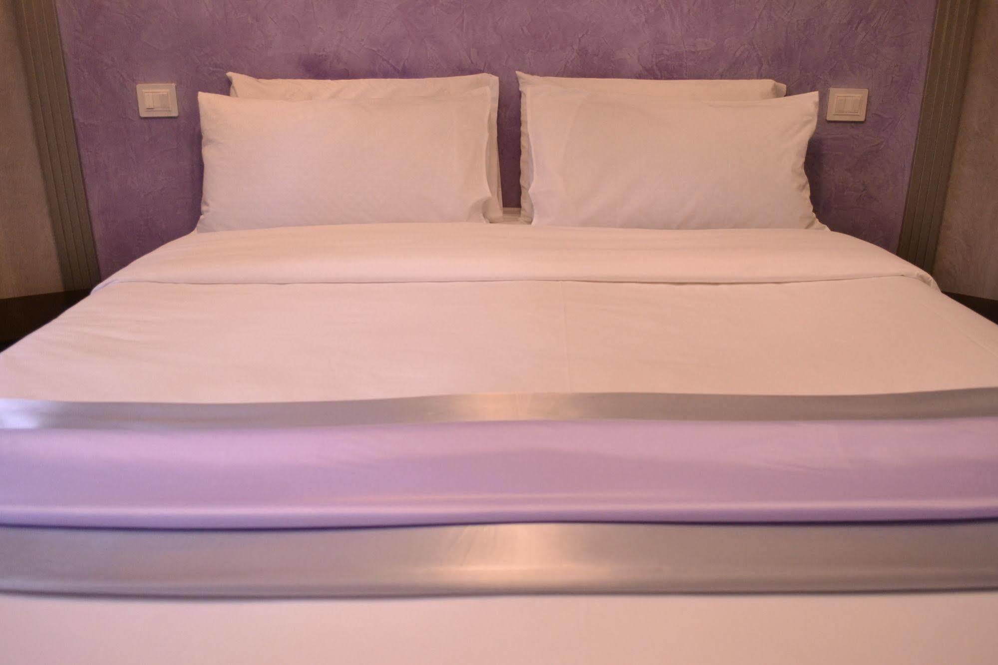 Tiburtina House Hotel Roma Ngoại thất bức ảnh