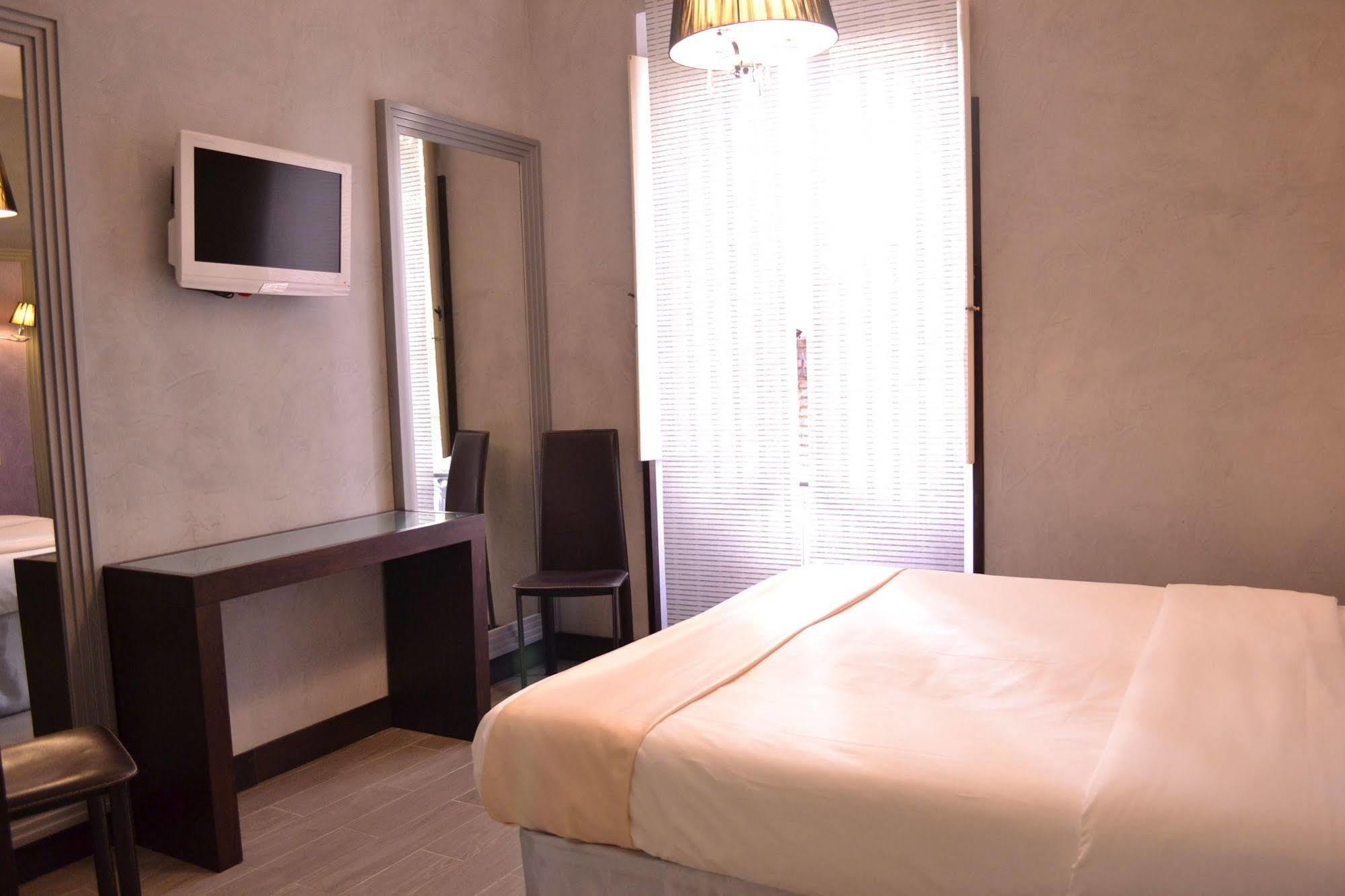 Tiburtina House Hotel Roma Ngoại thất bức ảnh